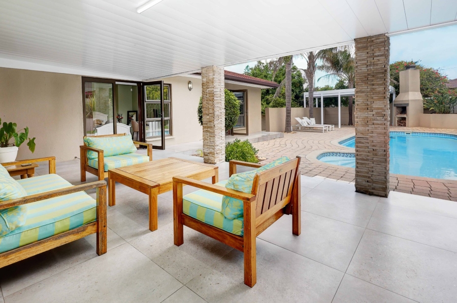 4 Bedroom Property for Sale in Loevenstein Western Cape